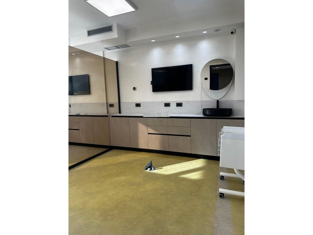 For Sale Professional Space – Near Neurological & Pediatric Hospitals