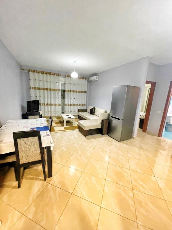 2+1, furnished, at FZ Liqeni i Thate, price negotiable
