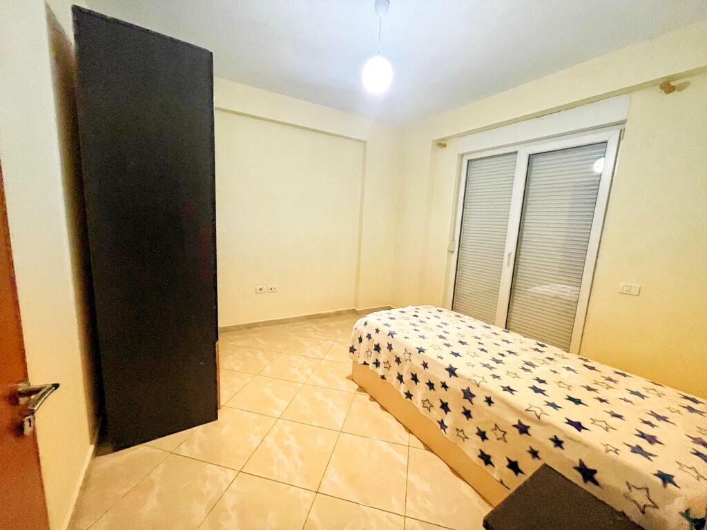 2+1, furnished, at FZ Liqeni i Thate, price negotiable