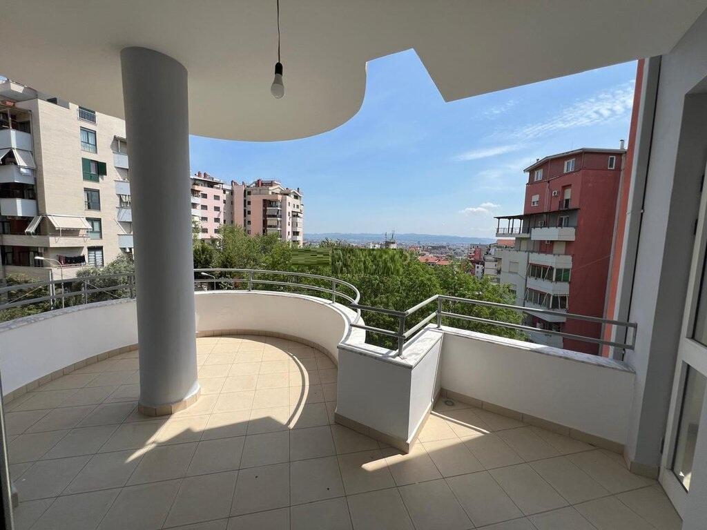 For sale Apartment 1+1 - Fresk, Tirana