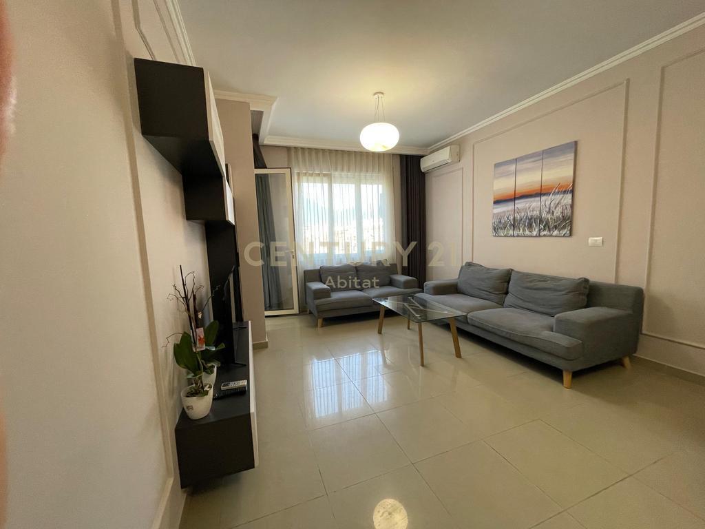 BULEVARDI I RI: Apartament 1+1 me qira ABITAT116944