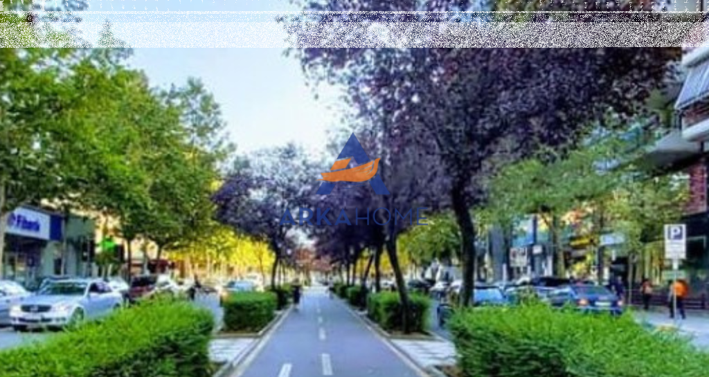 FOR RENT, IDEAL OFFICE, SUPERMARKET, ETC. "KAVAJES STREET" NEGOTIABLE.