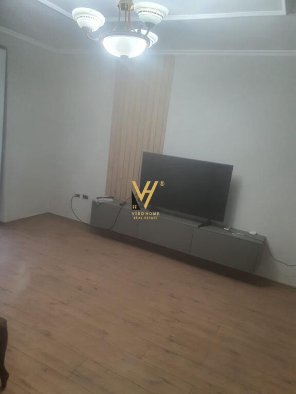 APARTAMENT 1+1+BLK ME QERA TE PETRO NINI LUARASI