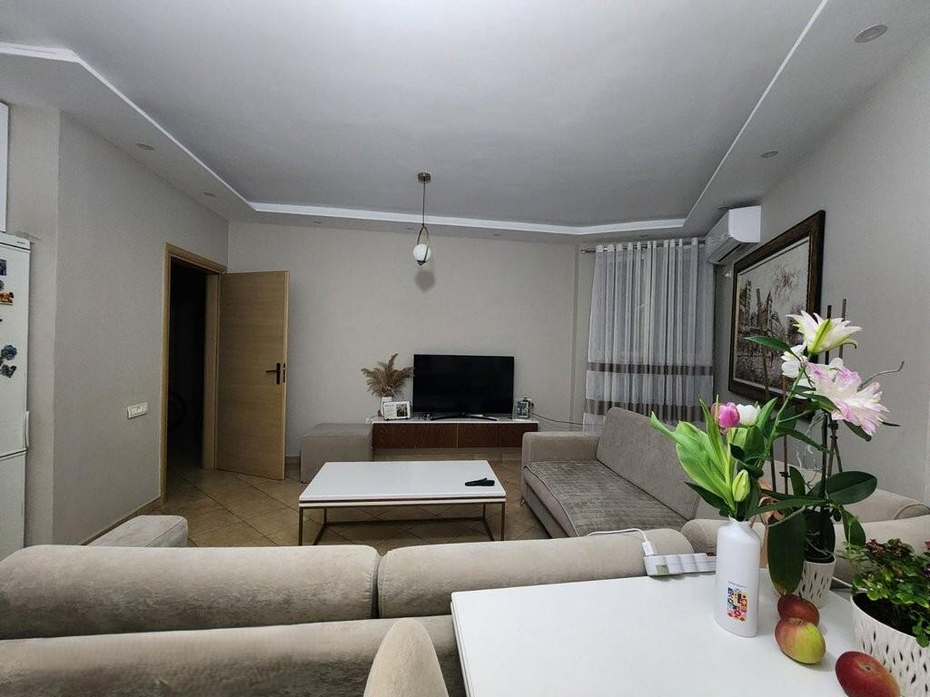 Apartament 1+1 per shitje prane News 24.