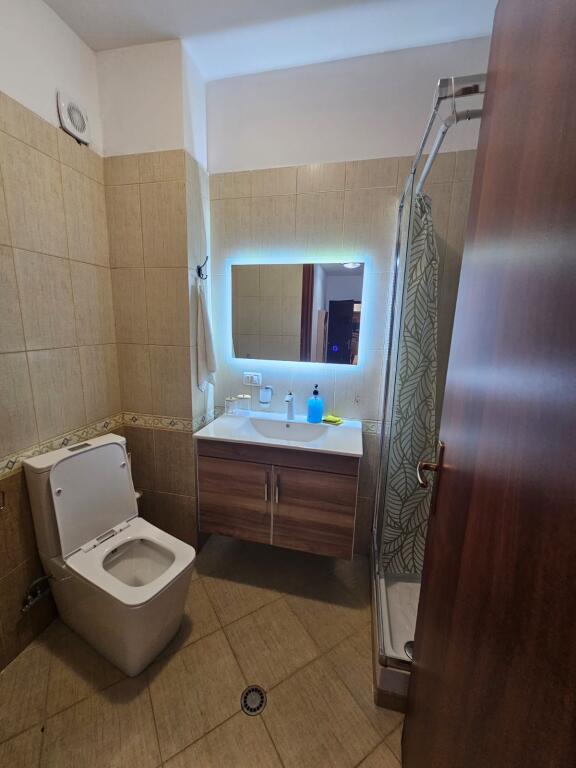 SHITET APARTAMENT NË PLAZH DURRES! VIJE E PARE, PAS HOTEL DYRRAH 1+1 | 80 m2 | KATI 4 ME ASHENSOR