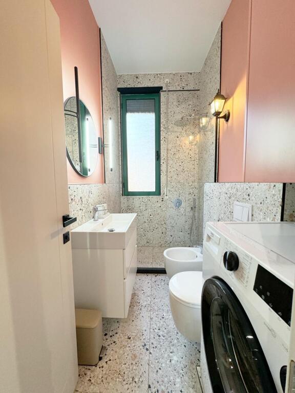 1+1 Apartment for Rent - Pazari i Ri