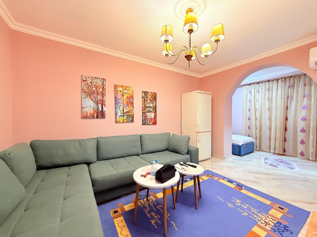 Jepet me Qira – Apartament 1+1 pranë Ambasadës Amerikane