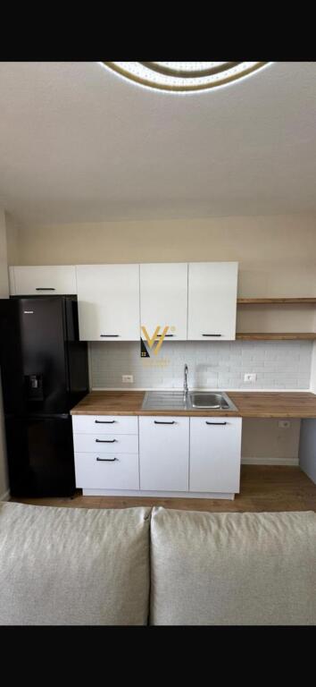 APARTAMENT 2+1 ME QERA TE 21 DHJETORI, PRANE MONDIALIT