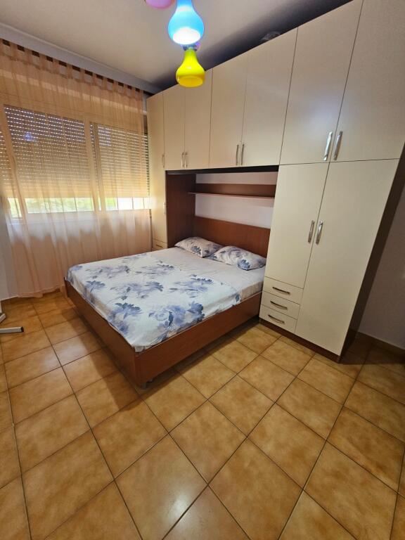 SHITET APARTAMENT NË PLAZH DURRES! VIJE E PARE, PAS HOTEL DYRRAH 1+1 | 80 m2 | KATI 4 ME ASHENSOR