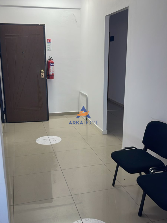 OFFICE FOR RENT 2+1 300M2 "DIBRA STREET, GOLD VILLA"