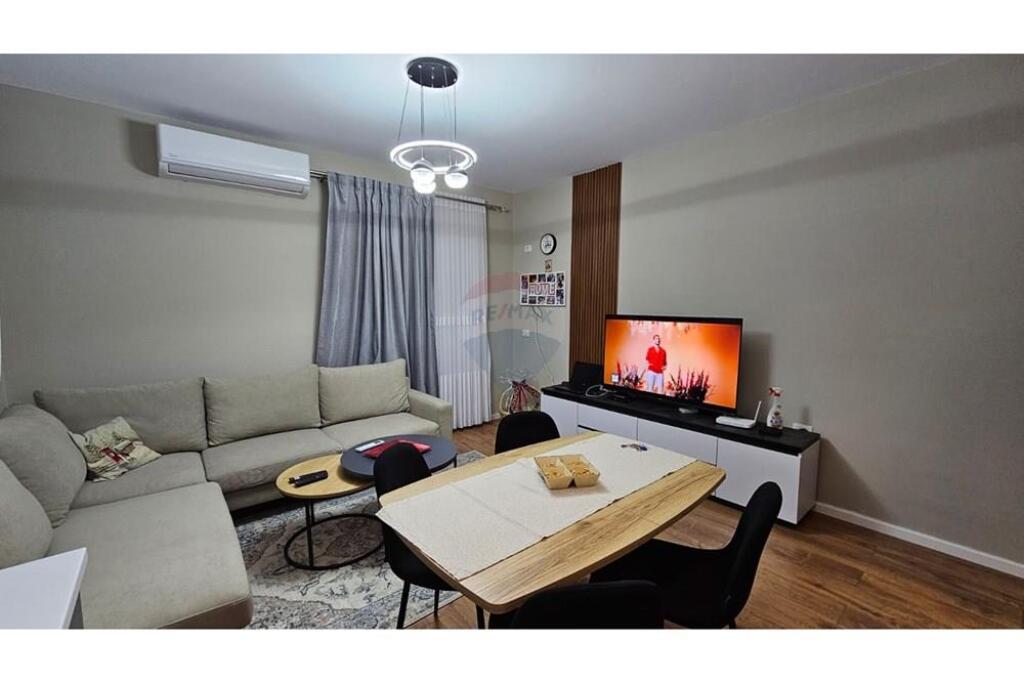 Apartament 2+1 me qera pranë Fushës së Aviacionit