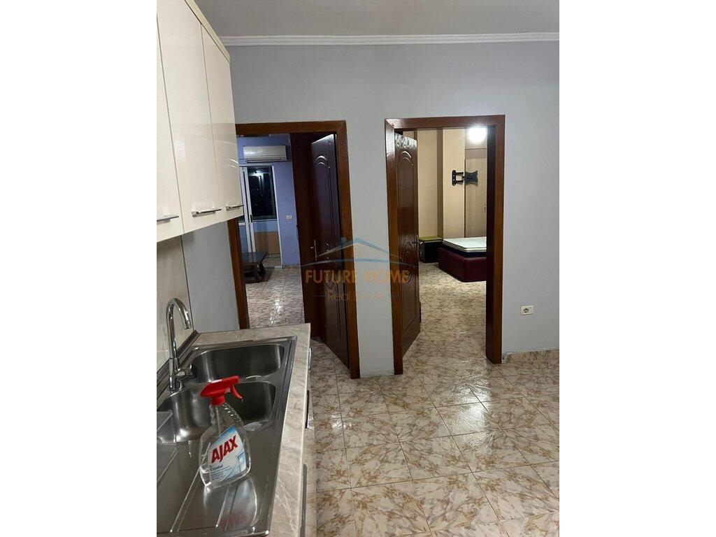 Shitet, Apartament 2+1, Rruga Dritan Hoxha, Tiranë.
