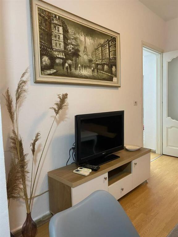 Apartament 3+1 me post parkimi në shitje në Brryli, Tiranë - 106 m²