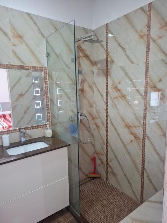 Apartament 2+1 me qira ne Astir