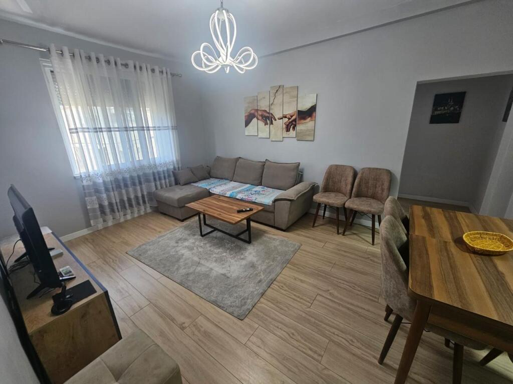APARTAMENT 1+1 PER QERA PRANE "21 DHJETORIT"!