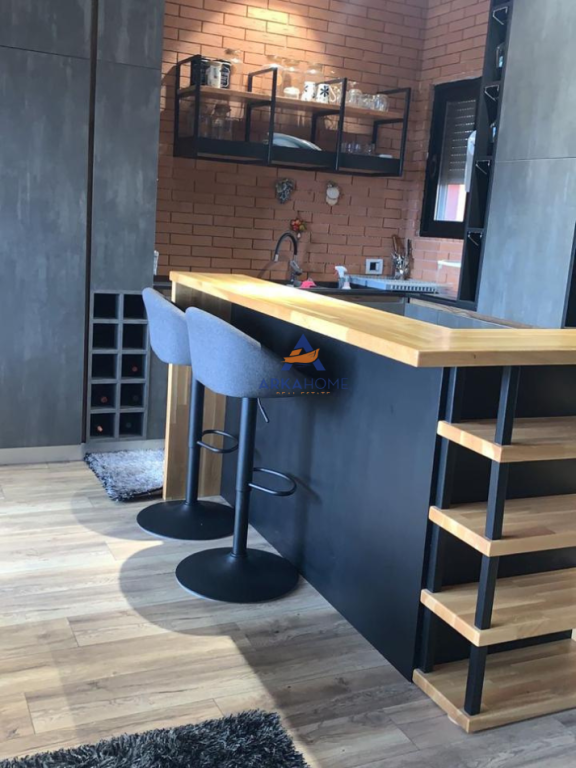 JEPET ME QERA APARTAMENT 1+1 "TEK LIQENI I THATE".