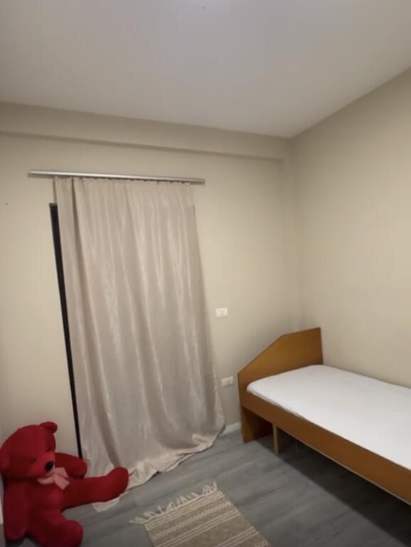 Jepet Me Qera Apartament 2+1+1 Ballkon