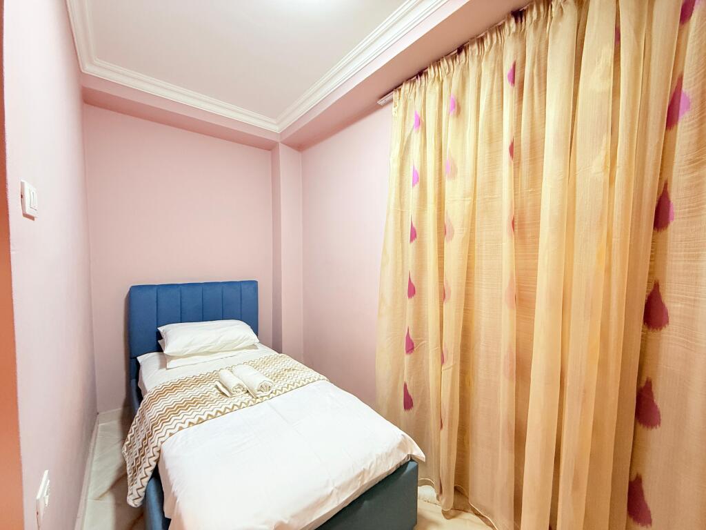 Jepet me Qira – Apartament 1+1 pranë Ambasadës Amerikane