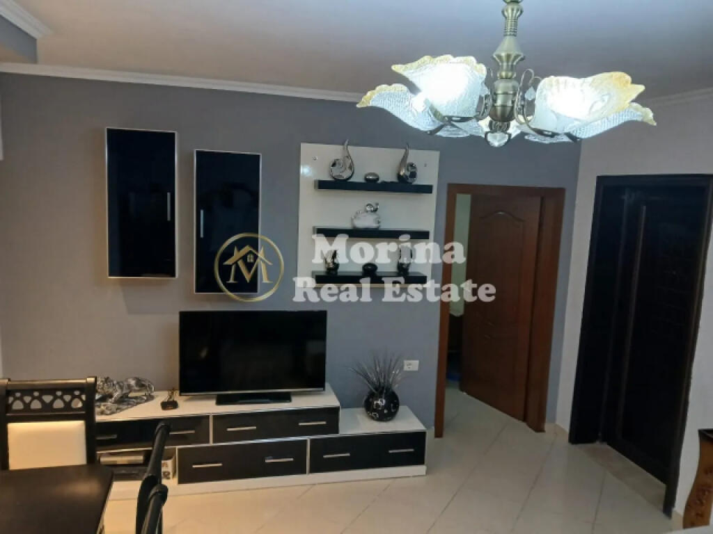 Qera, Hyrje Private 2+1, Allias