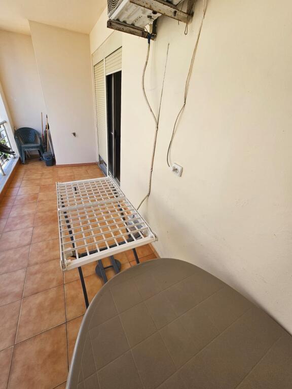 SHITET APARTAMENT NË PLAZH DURRES! VIJE E PARE, PAS HOTEL DYRRAH 1+1 | 80 m2 | KATI 4 ME ASHENSOR