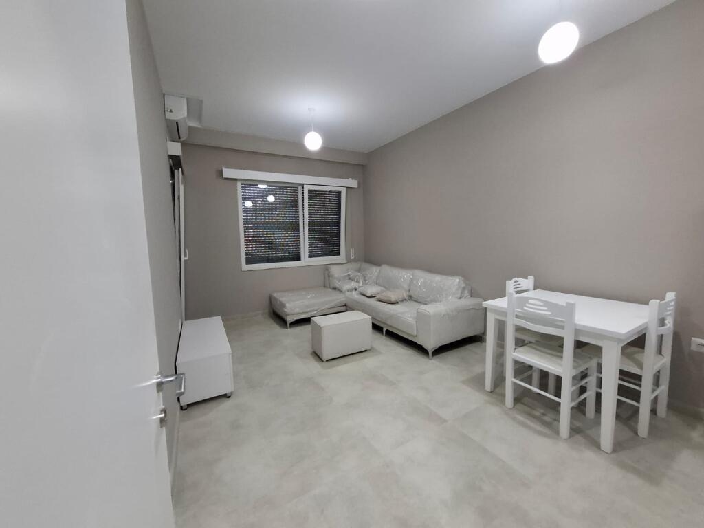 1+1 apartment for rent in front of Birra Tirana, Bedri Karapici street (with notarial contract)