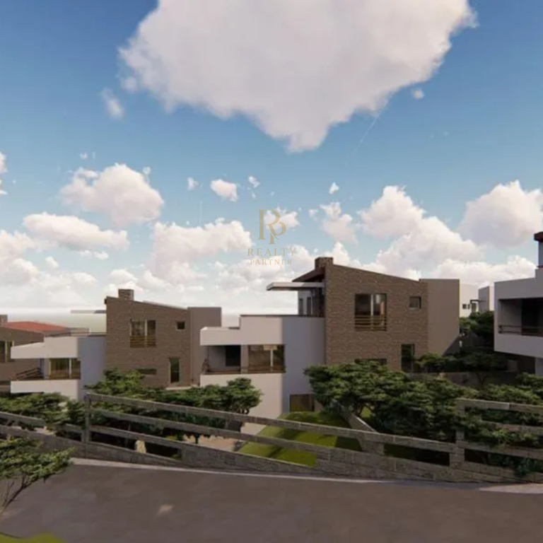 For sale Apartment 3+1 Farkë e Vogël