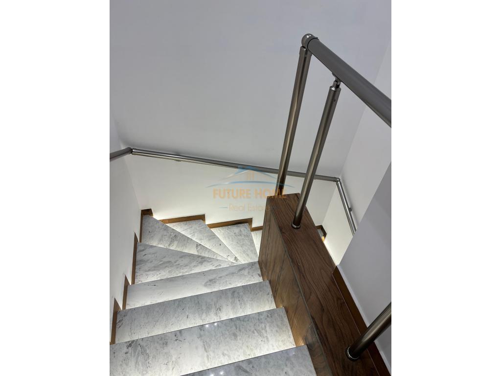 Duplex për shitje Stadiumi Dinamo Tirane