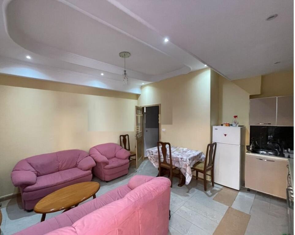 Apartament 2+1 me Qira tek Xhamia e Tabakeve, Rruga e Elbasanit