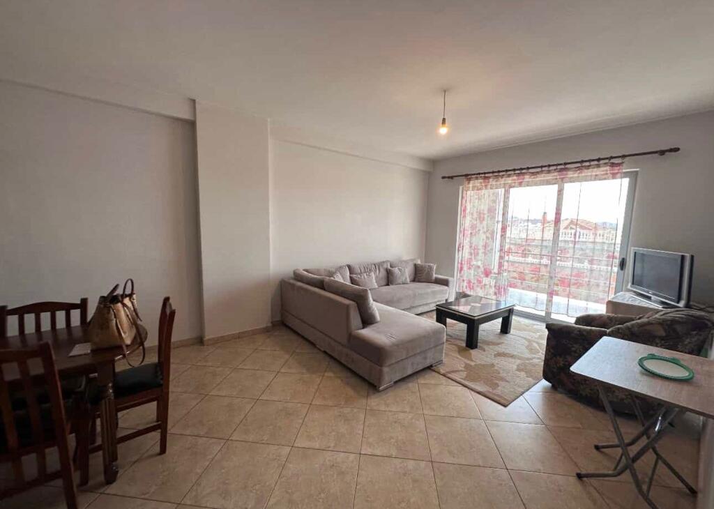 Apartament 2+1+2 me qera, mbrapa Artist, Astir