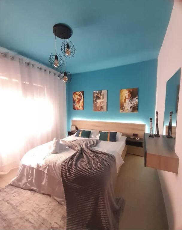 Jepet me qera Apartament 1+1 te Kafe Flora