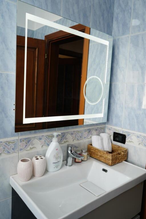 🏢In Selvia, near Market SPAR, a 2+1+2 furnished apartment is for rent.