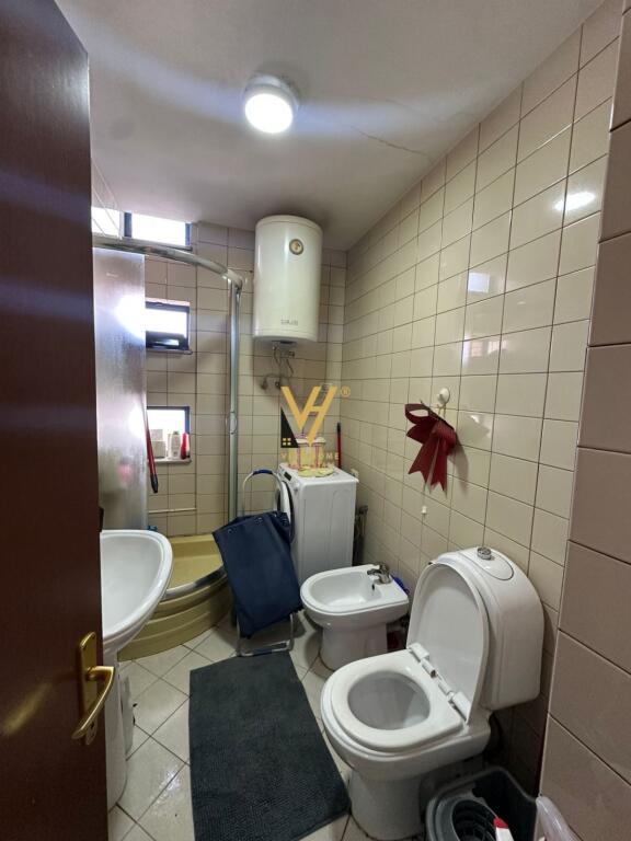 JEPET APARTAMENT 1+1+2BLK TE RRUGA E KOSOVAREVE