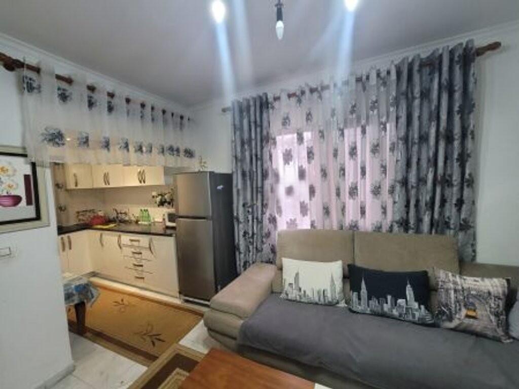 Shtepi private për shitje 1+1 afer Freskut Tiranë.