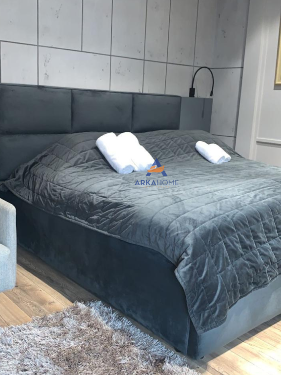 JEPET ME QERA APARTAMENT 1+1 "TEK LIQENI I THATE".