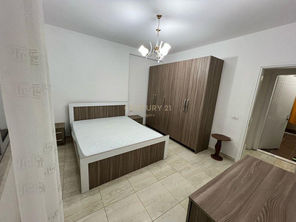 2+1 Apartment for Rent in the Paris Commune, Tirana