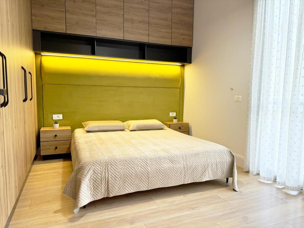 1+1 Apartment for Rent - Pazari i Ri