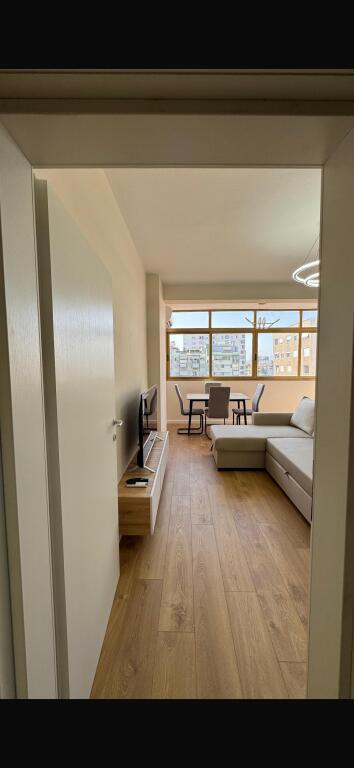 Apartament 2+1 me qira tek 21 dhjetori