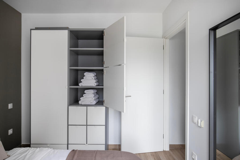 Apartament Me Qera 1+1 Tek Pazari I Ri (ID B2101157) Tirane.