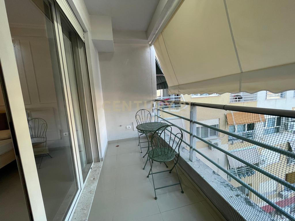 BULEVARDI I RI: Apartament 1+1 me qira ABITAT116944