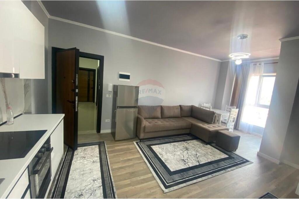 1+1 apartment for rent on 5 Maj Street