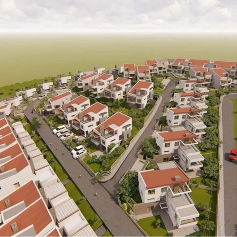 For sale Apartment 3+1 Farkë e Vogël