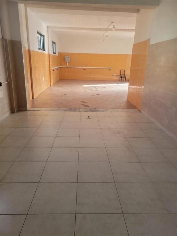 MAGAZINE IN AFFITTO 140 M2 AUTOSTRADA TR-DR