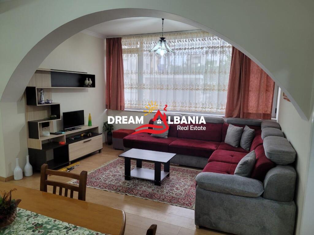 Jepet me qera 3+1+2 kati i nje vile tek Inxhinieria e Ndertimit (ID 4241037)