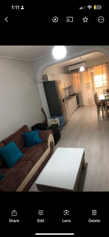 Një apartament 1+1 jepet me qera tek Oshe, bulevardi Gjergj Fishta.