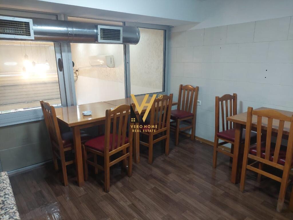 NEGOZIO IN AFFITTO 70 M2 IN VIA 4 MARTIRI