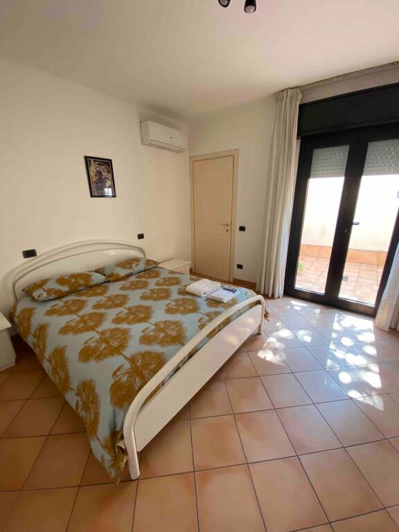 Apartament Me Qera 2+1 Tek 21 Dhjetori (ID B221322) Tirane.