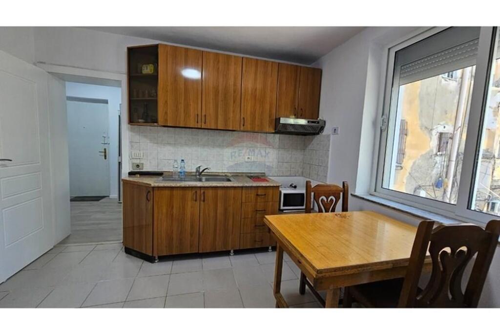 Apartament 2+1 për qira te Vasil Shanto