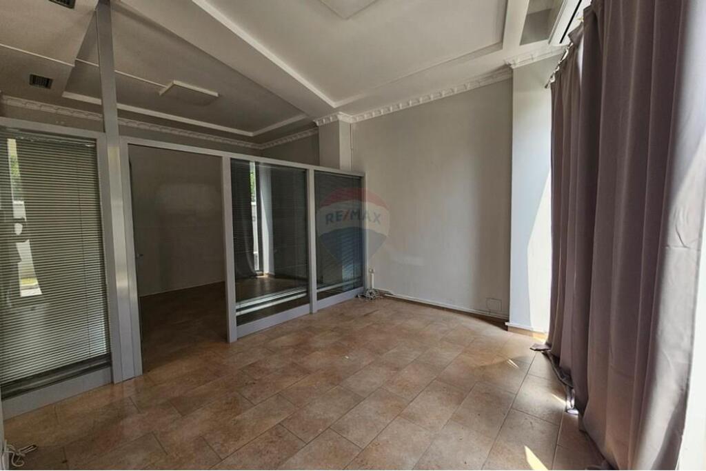Space for rent at Air Albania!