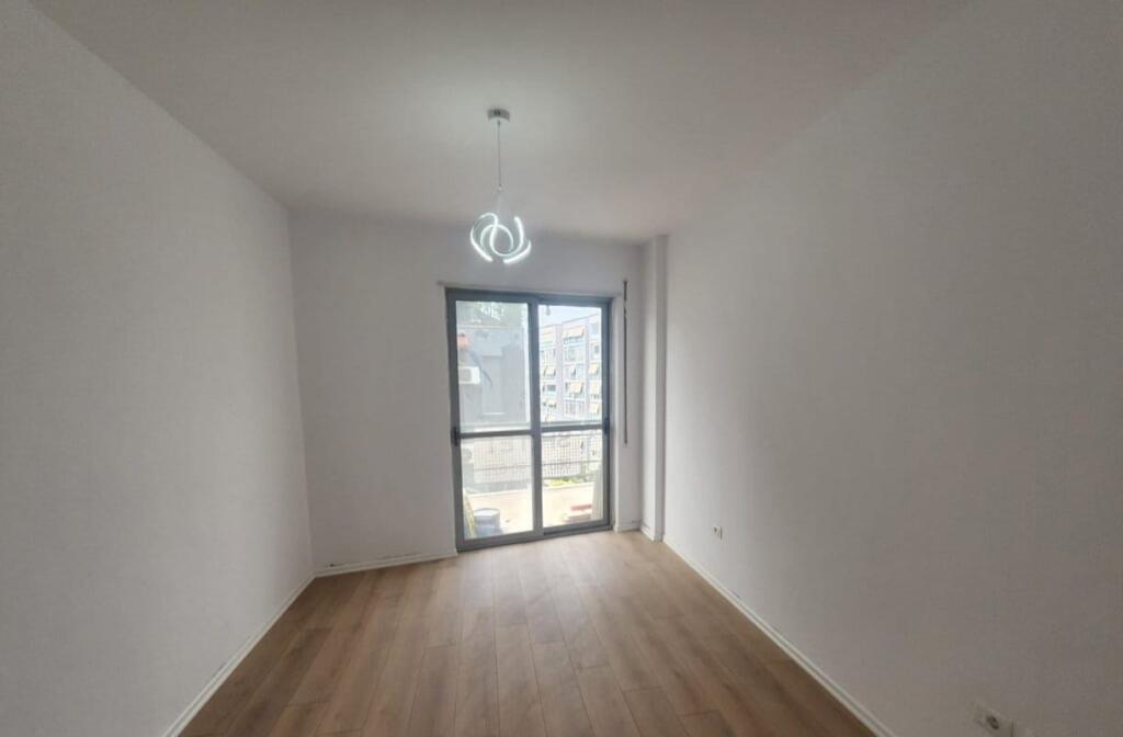 In the Paris Commune, a 2+1 apartment is for sale.