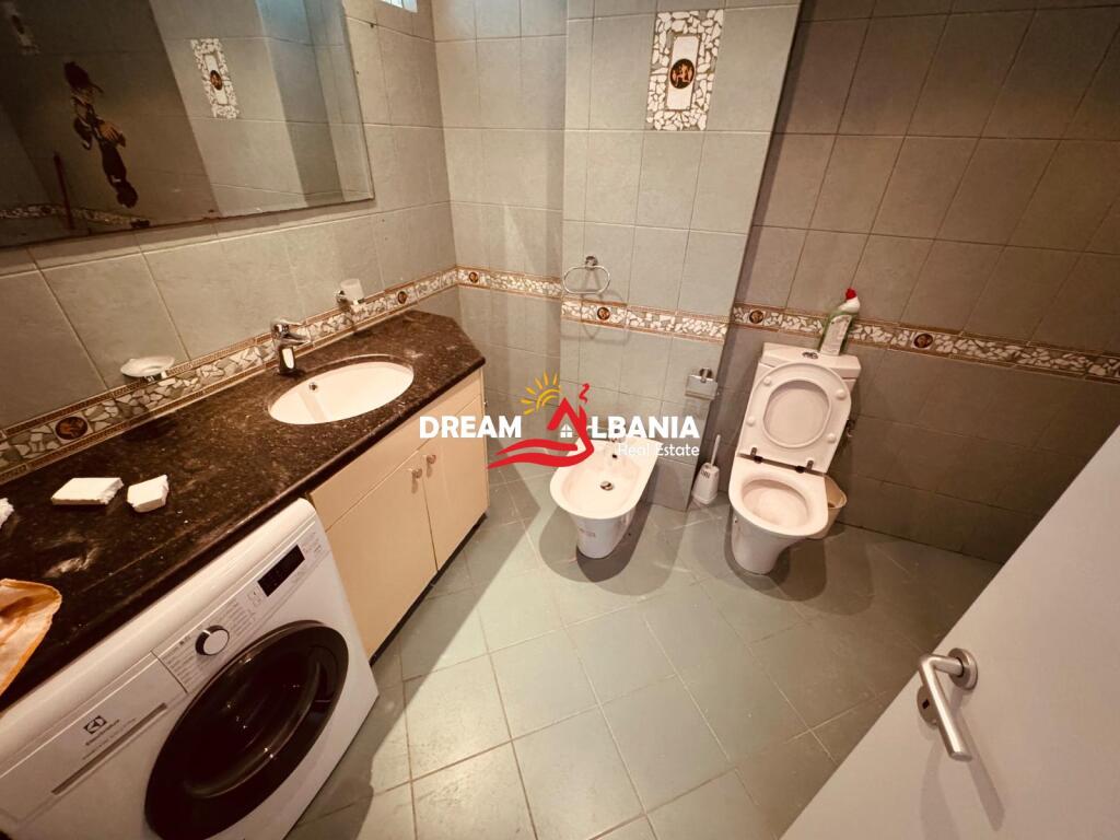 IN VENDITA Appartamento 2+1 + Garage nella Comunita di Parigi, Tirana (ID: 41211995)